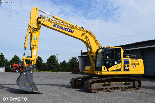 Komatsu PC210LC-11