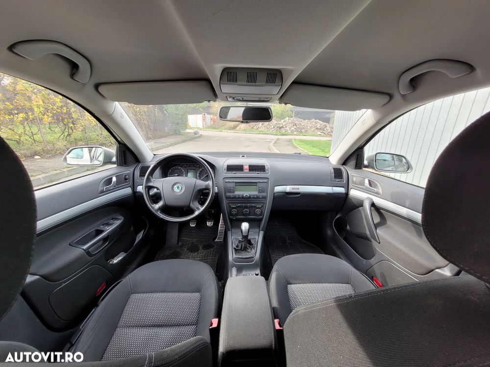 Skoda Octavia Combi 2.0 FSI Scout 4x4 - 12