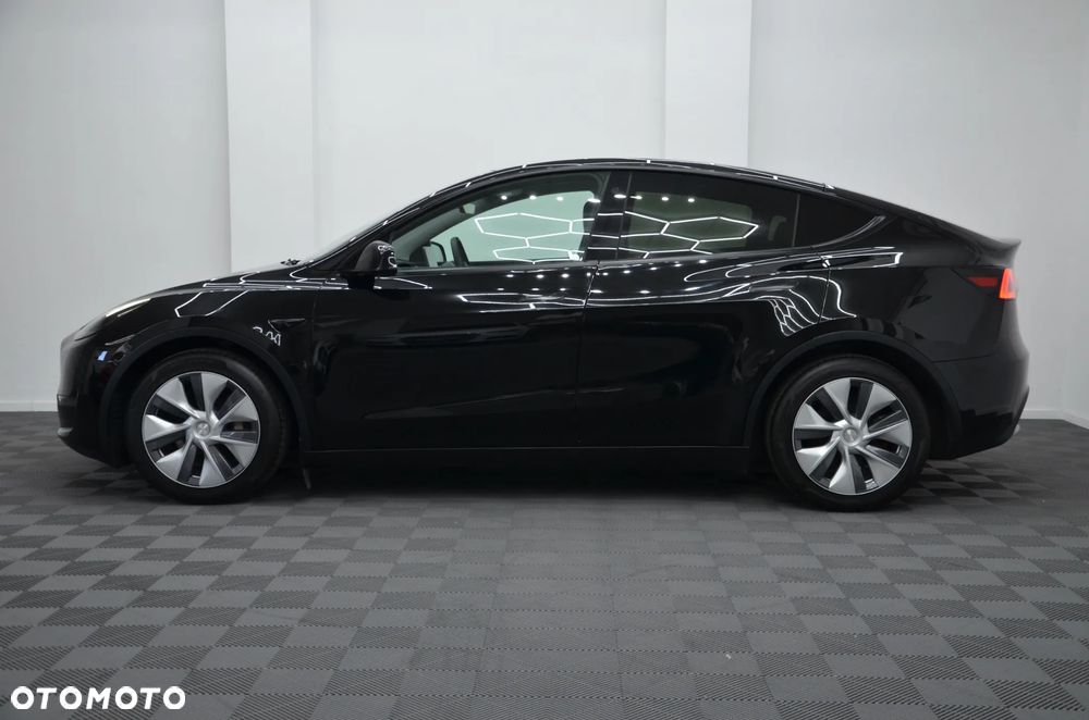 Tesla Model Y Long Range Dual Motor AWD - 5