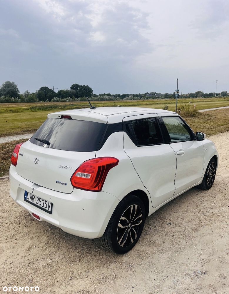 Suzuki Swift 2021 photo 3