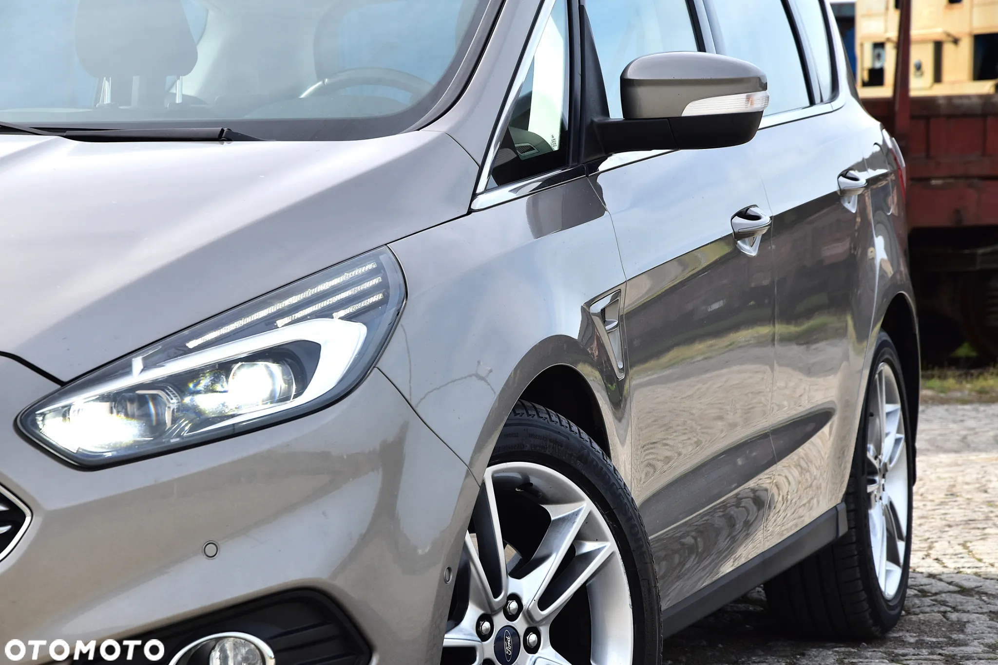Ford S-Max 2.0 TDCi Bi-Turbo Titanium PowerShift - 37