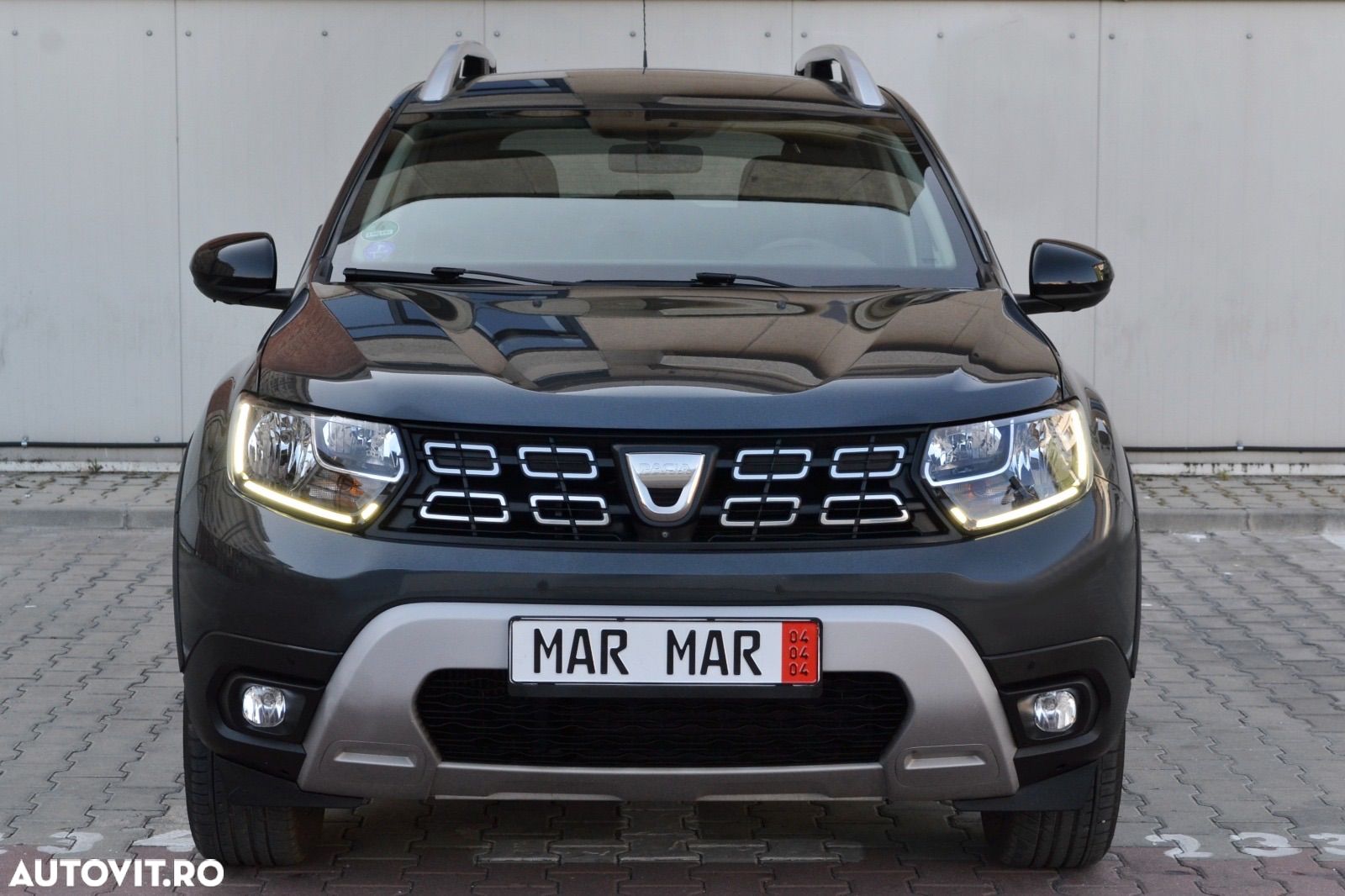 Dacia Duster TCe 100 2WD Celebration - 1