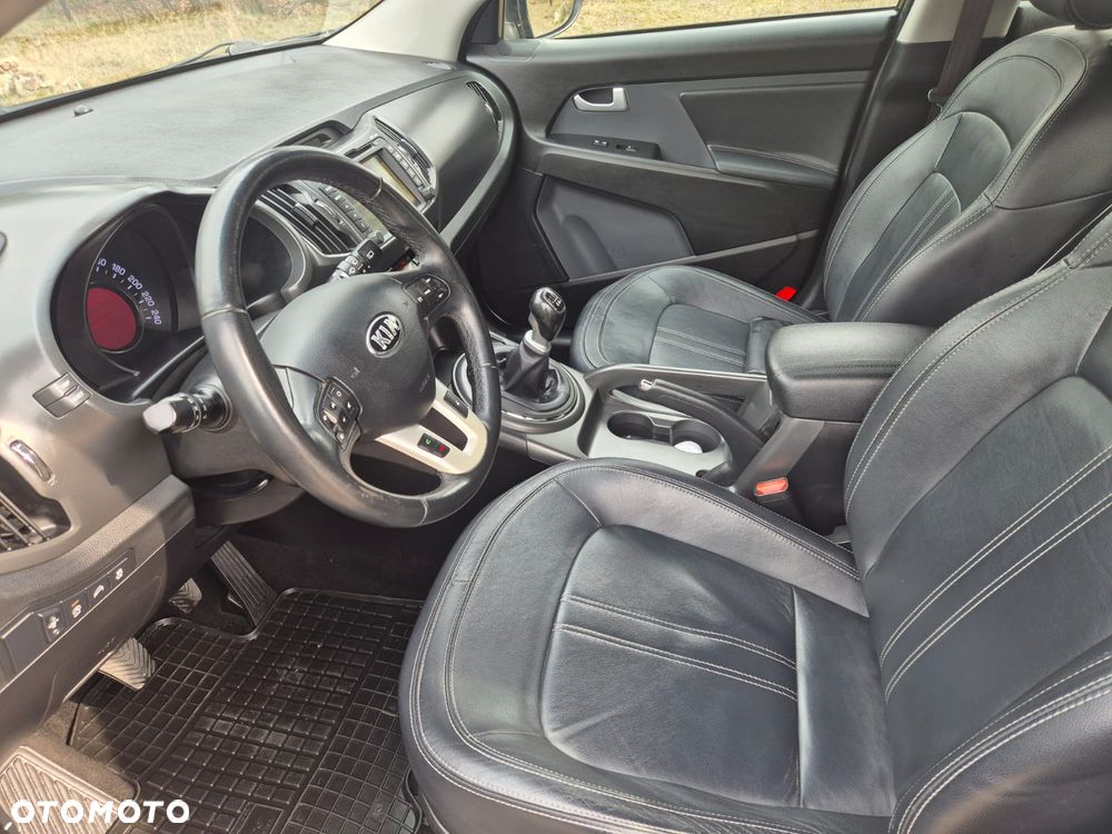 Kia Sportage 1.7 CRDI 2WD ISG Dream-Team Edition - 18