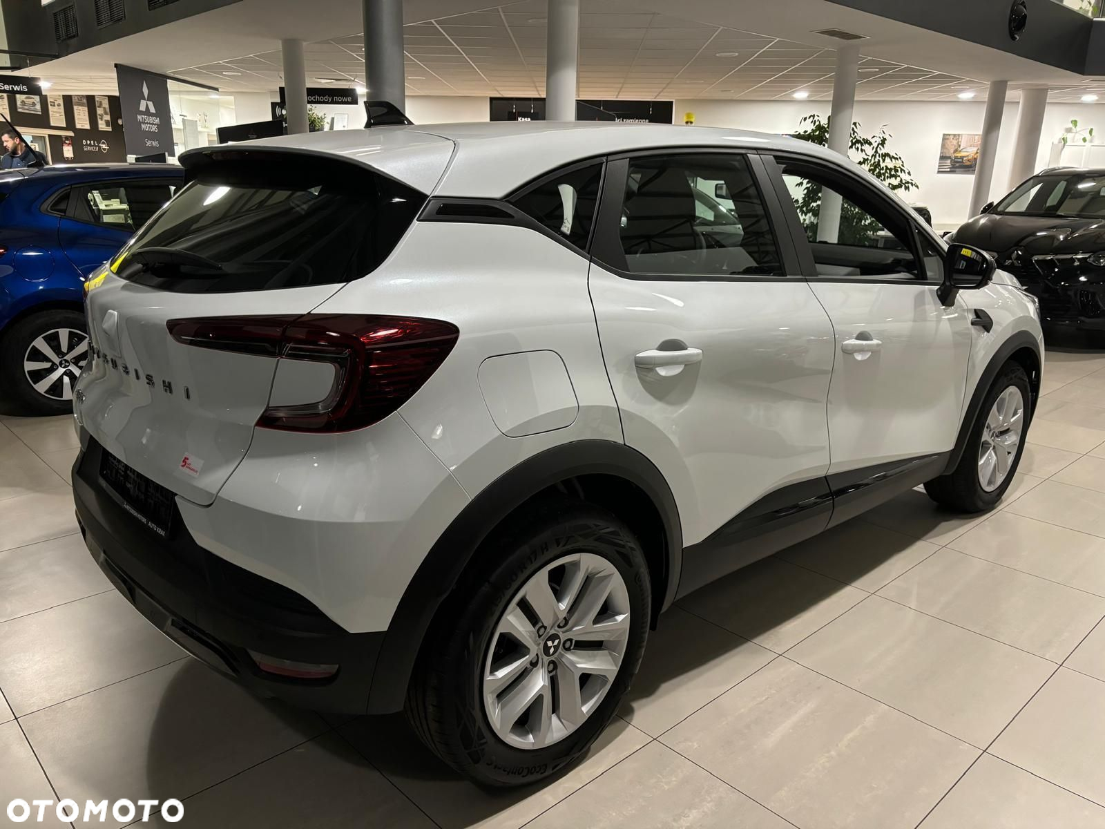 Mitsubishi ASX - 5