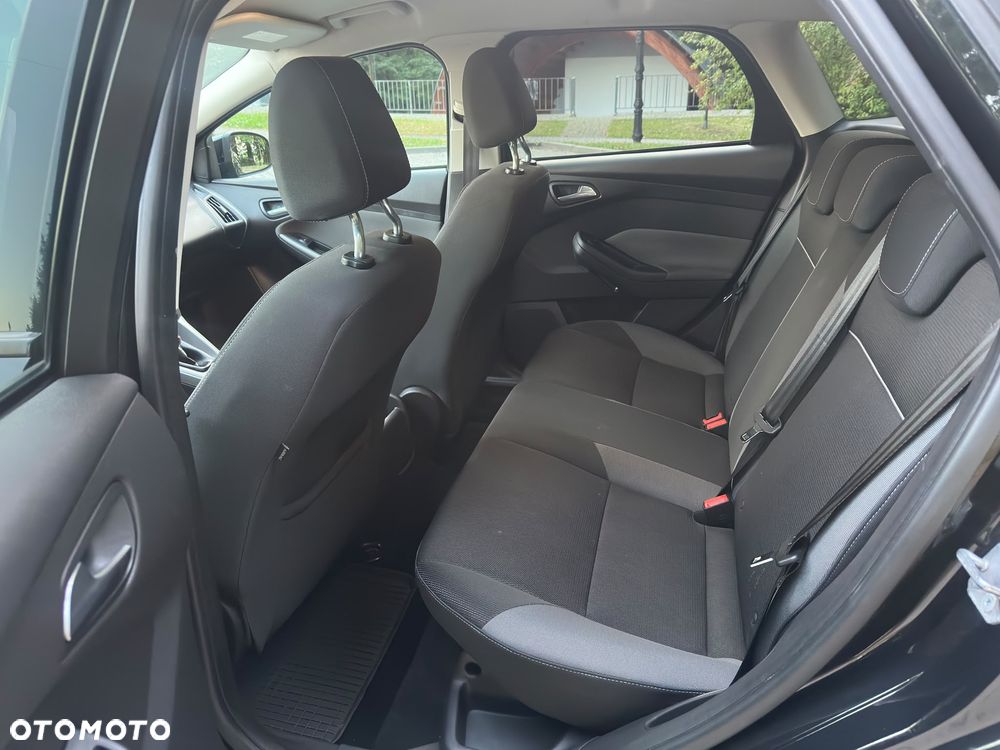 Ford Focus 1.6 TDCi DPF SYNC Edition - 9