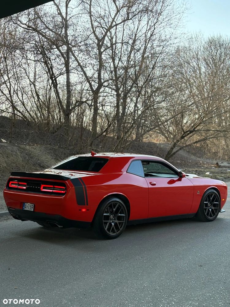 Dodge Challenger 6.4 Scat Pack - 4