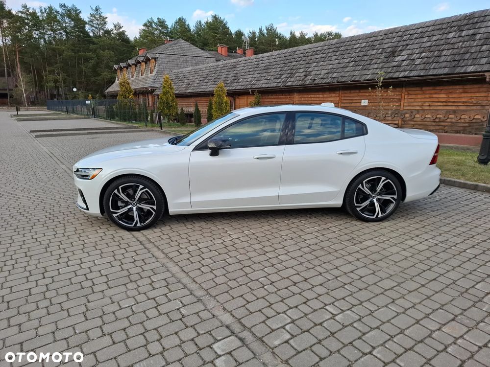 Volvo S60 B5 B AWD Ultimate Dark - 4