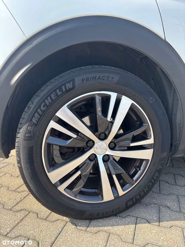 Peugeot 3008 1.2 PureTech Allure S&S EAT6 - 10