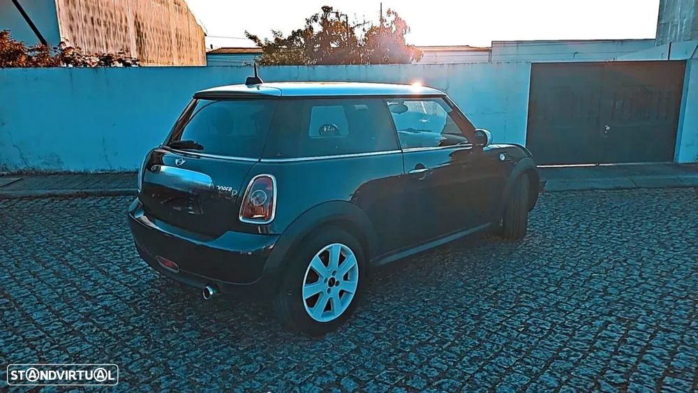 MINI 3 Portas Cooper D - 5