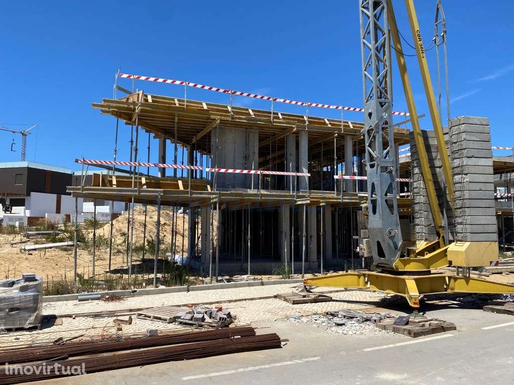 Moradia V3 com piscina e terraço a 5 minutos das praias - Grande imagem: 3/36