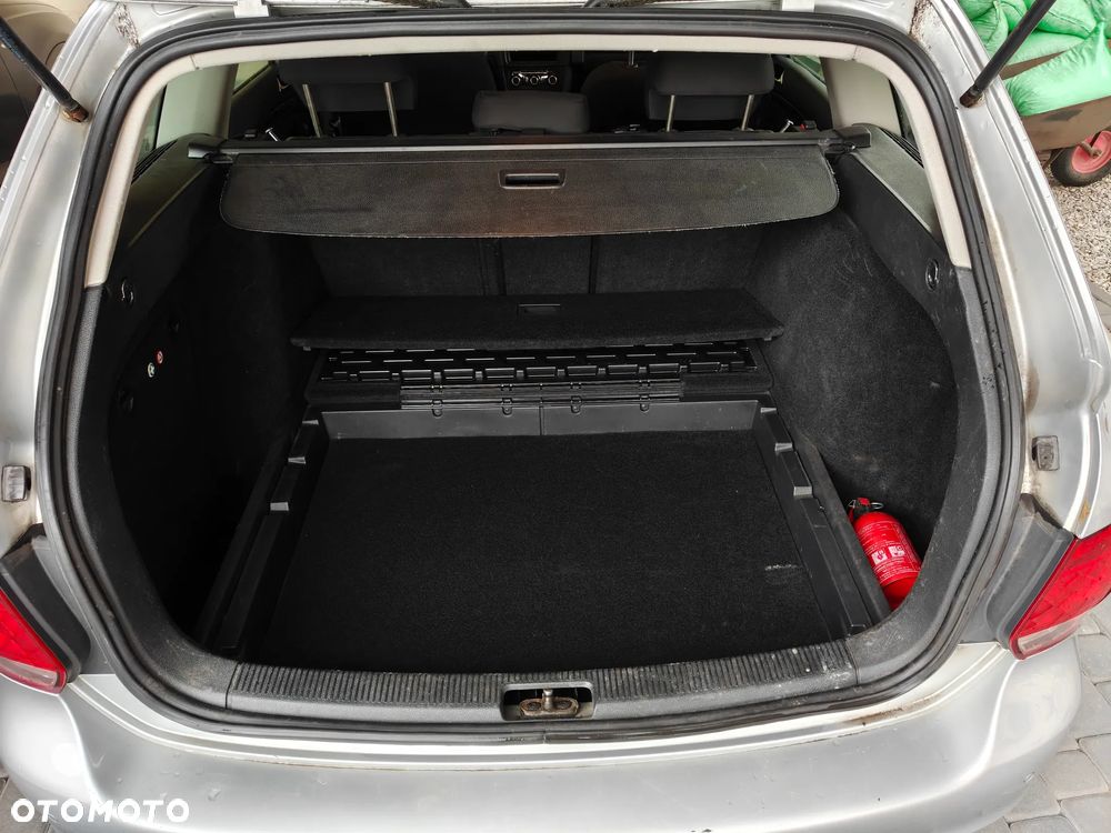 Volkswagen Golf 1.6 TDI Comfortline DSG - 17