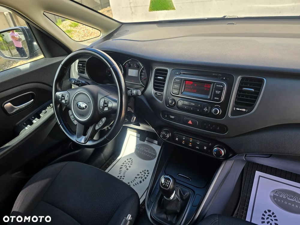 Kia Carens 1.7 CRDi XL 7os - 11