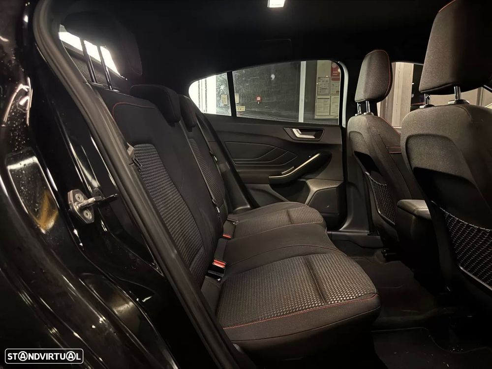 Ford Focus 1.0 EcoBoost MHEV ST-Line Aut. - 33