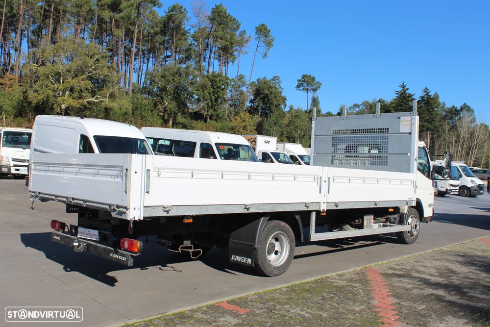 Mitsubishi FUSO CANTER 7C18 // NOVO MODELO - 4