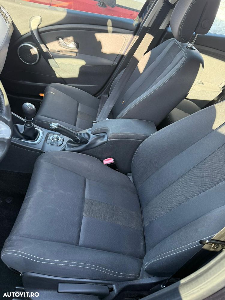 Renault Megane TCe 130 Night and Day - 9