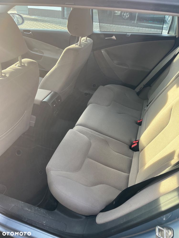 Volkswagen Passat 2.0 TDI DPF Highline DSG - 9