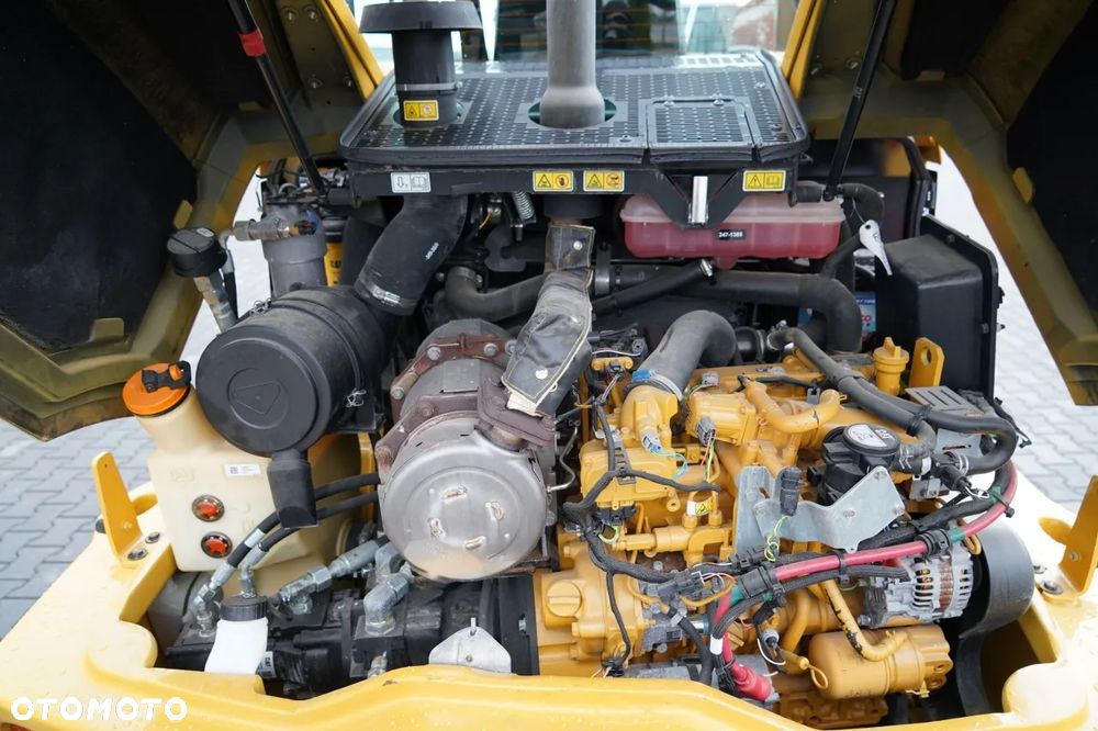 Caterpillar 906 M / ŁADOWARKA  CZOŁOWA / 2020 R / - 27