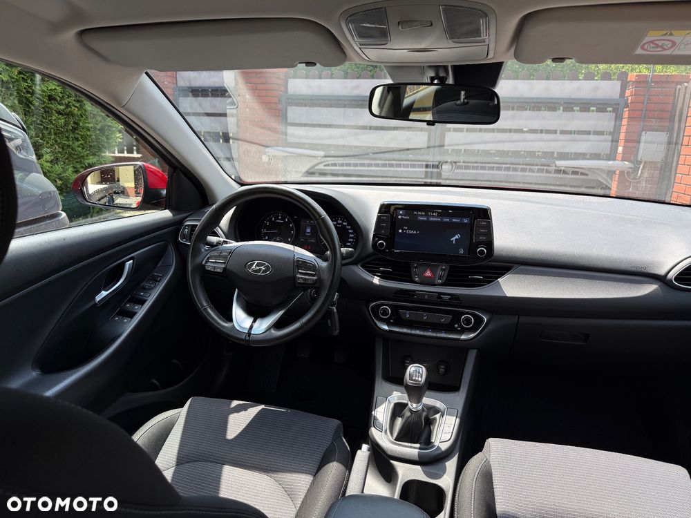 Hyundai i30 1.5 Intro - 11