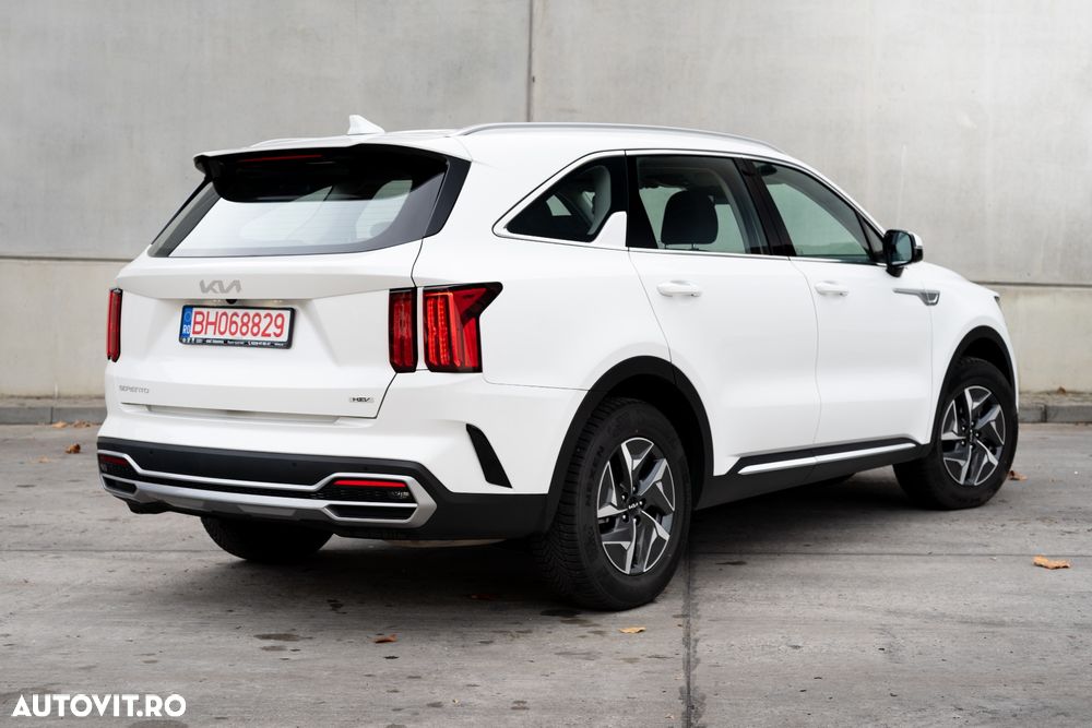 Kia Sorento 1.6 T-GDI HEV 6AT 4x4 7P Premium - 4