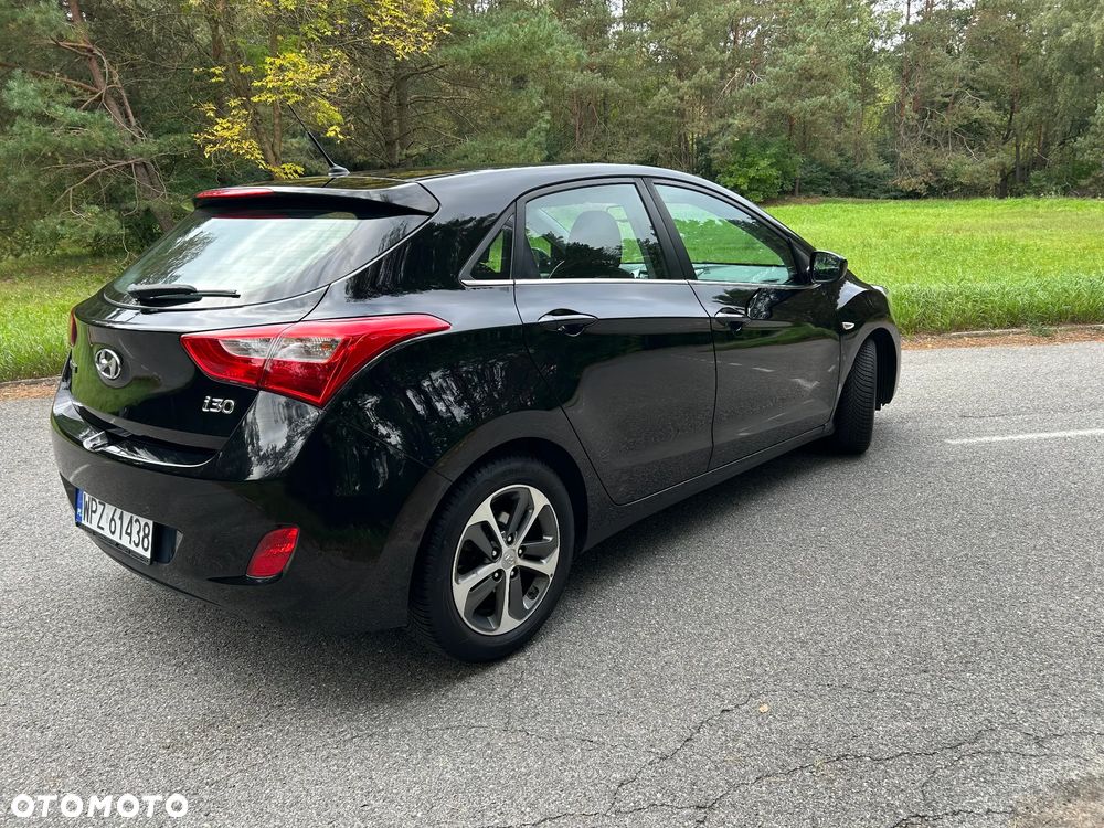 Hyundai i30 blue 1.4 Trend - 16