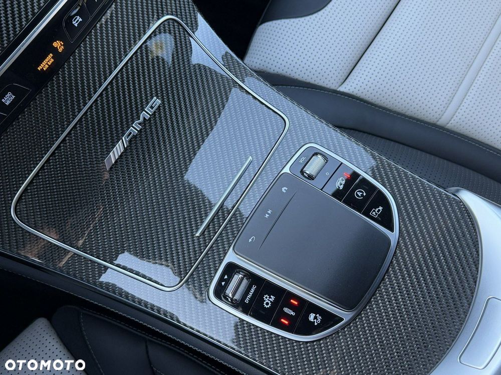 Mercedes-Benz GLC - 41