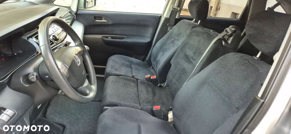 Honda FR-V 1.7 - 7