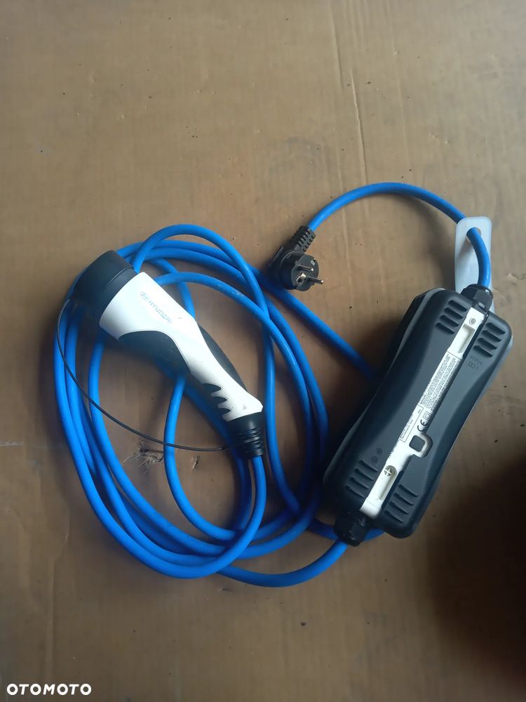 Hyundai  ładowarka samochodowa - 3