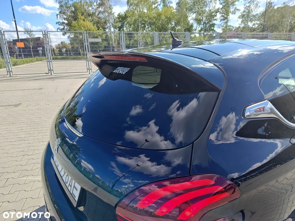 Peugeot 208 - 26