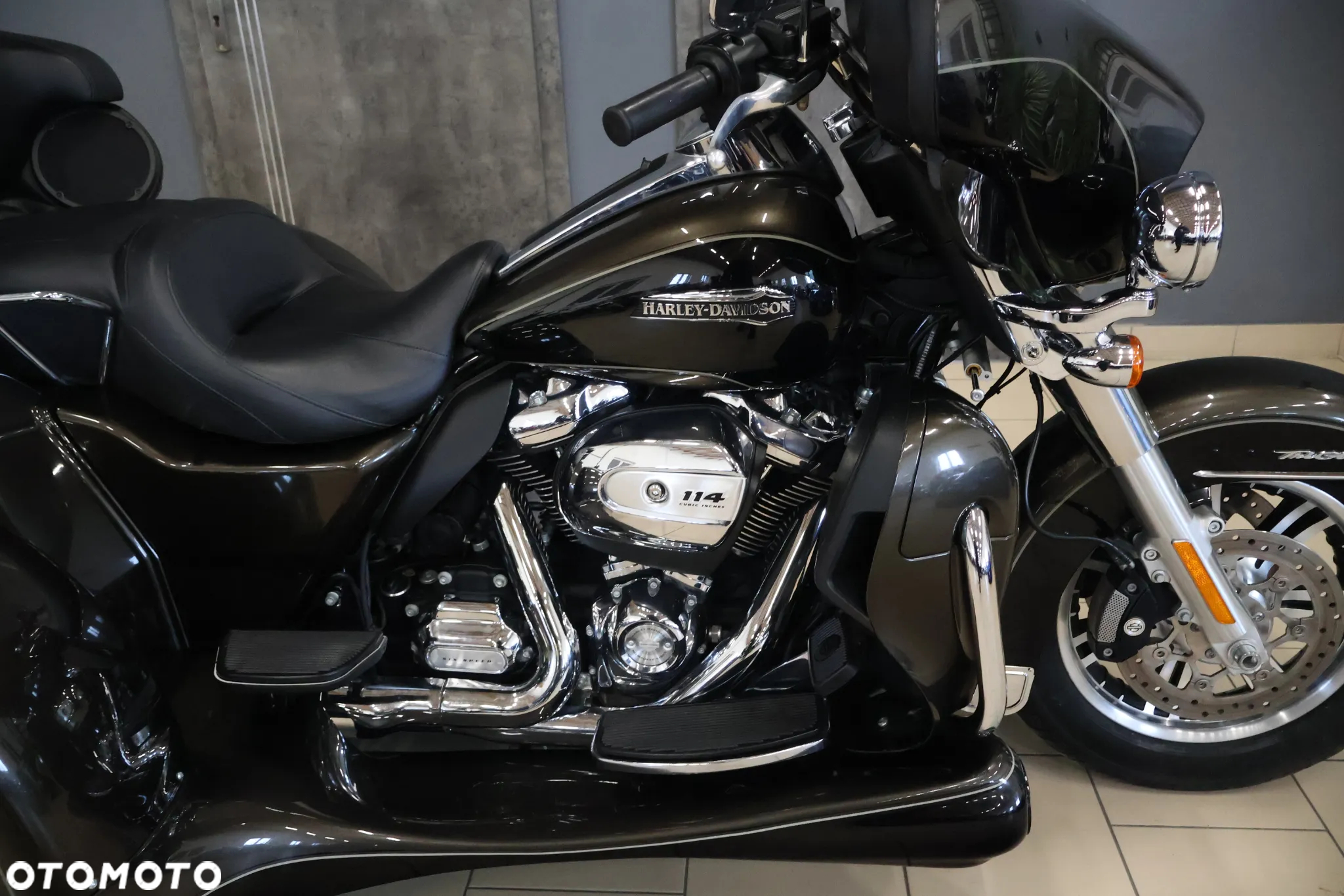 Harley-Davidson Touring Electra Glide - 16