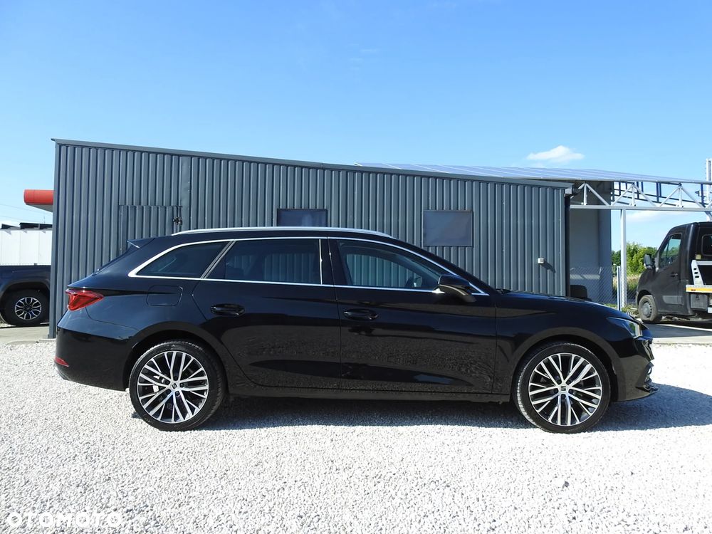 Seat Leon 1.5 eTSI Xcellence DSG - 2