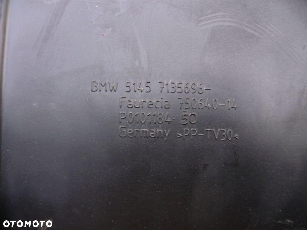 schowek deski pasażera 51457135696 bmw serii 1 e87 - 2