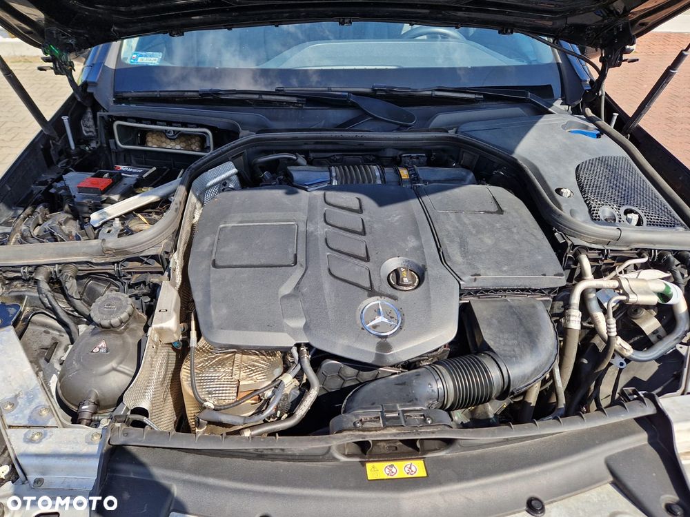 Mercedes-Benz Klasa E 200 d 9G-TRONIC - 17