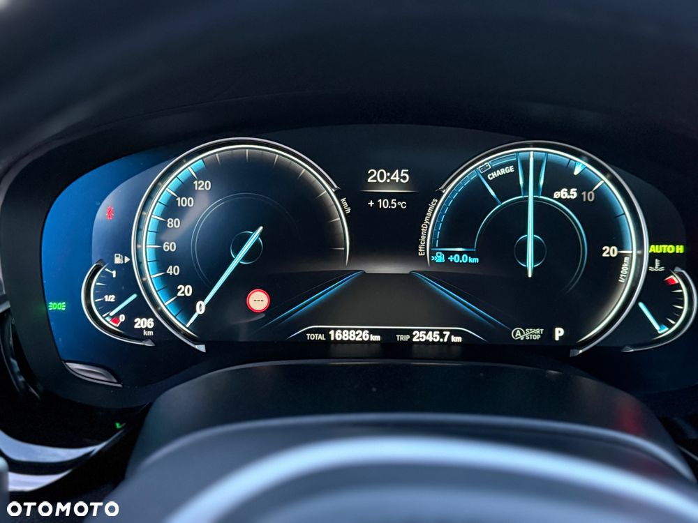 BMW Seria 5 520d M Sport - 36