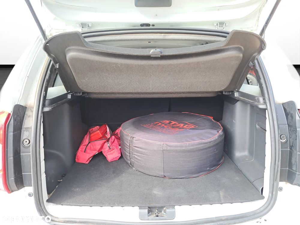 Dacia Duster 1.6 SCe Access S&S - 19
