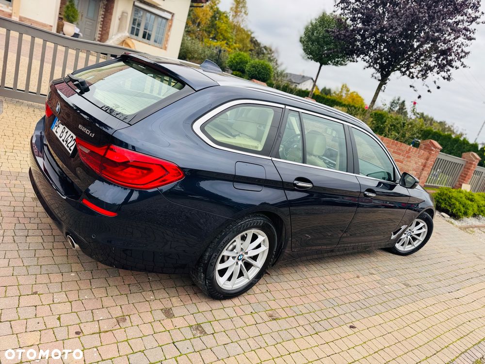 BMW Seria 5 520d Luxury Line sport - 35