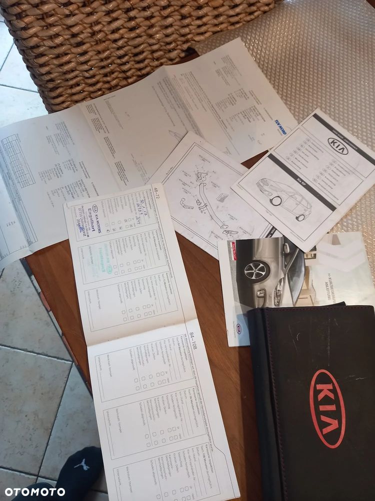 Kia Carens 1.7 CRDi 141 ISG Dream-Team Edition - 9