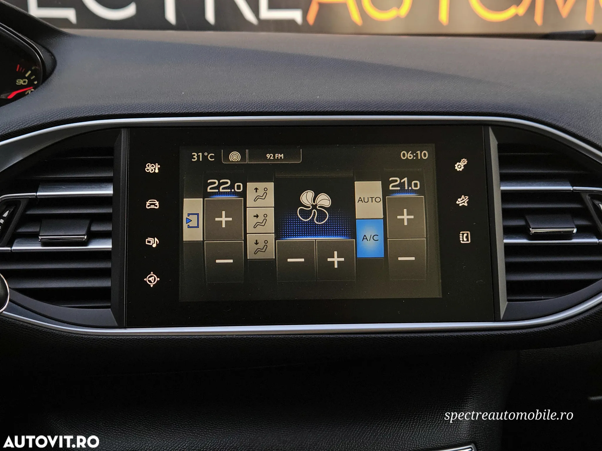 Peugeot 308 SW 1.6 e-HDI FAP STT Allure - 23