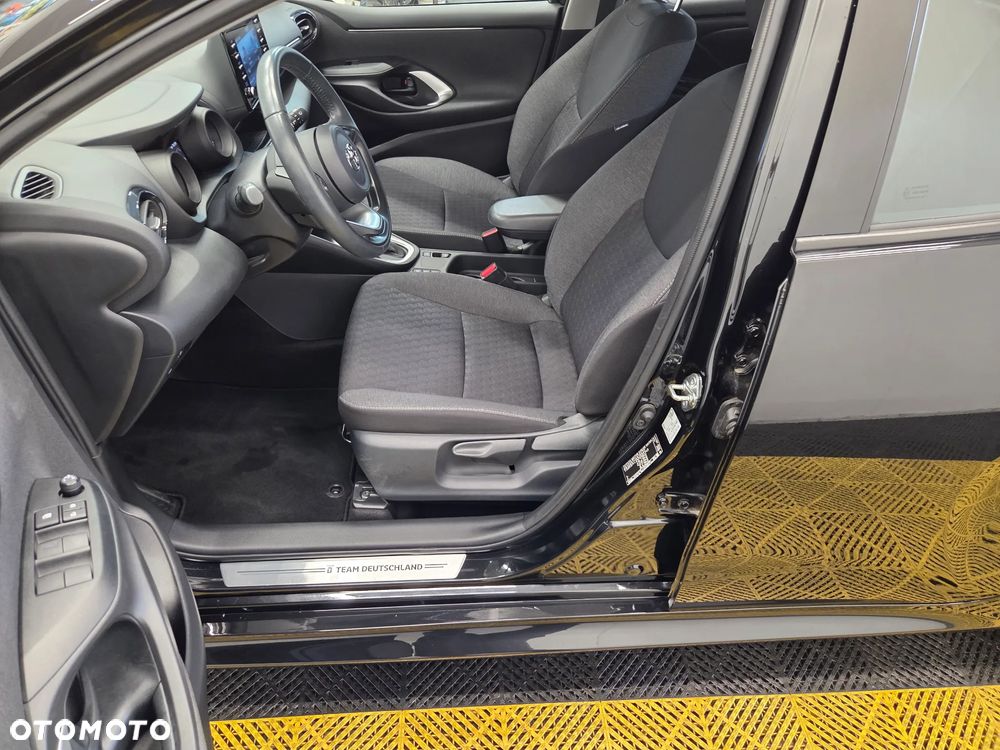 Toyota Yaris Hybrid 1.5 Executive - 14