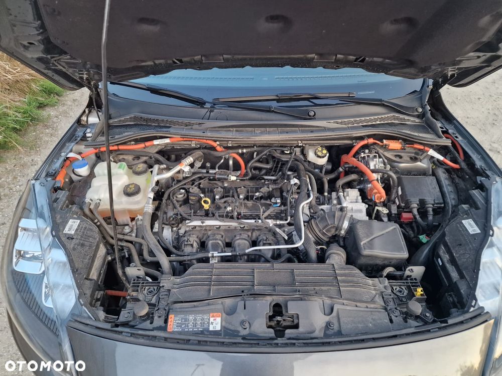 Ford Kuga - 24