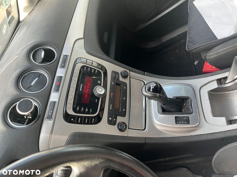 Ford S-Max - 21