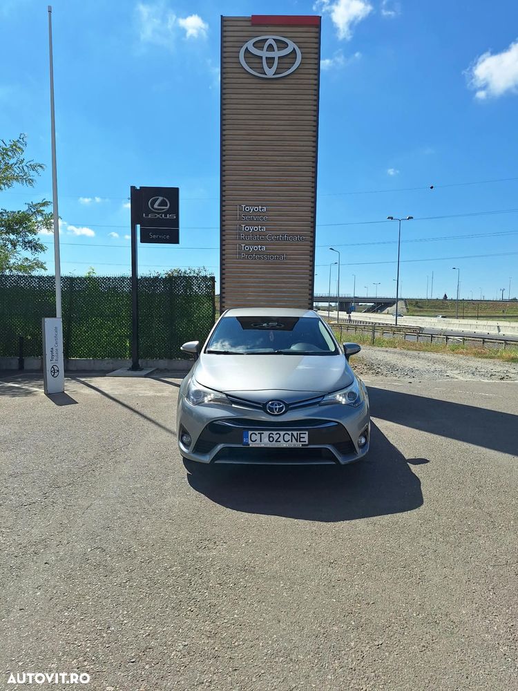 Toyota Avensis 2.0 D-4D Elegance - 3