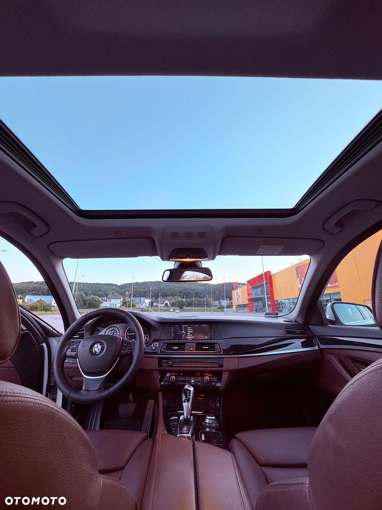 BMW Seria 5 530d xDrive Luxury Line - 16