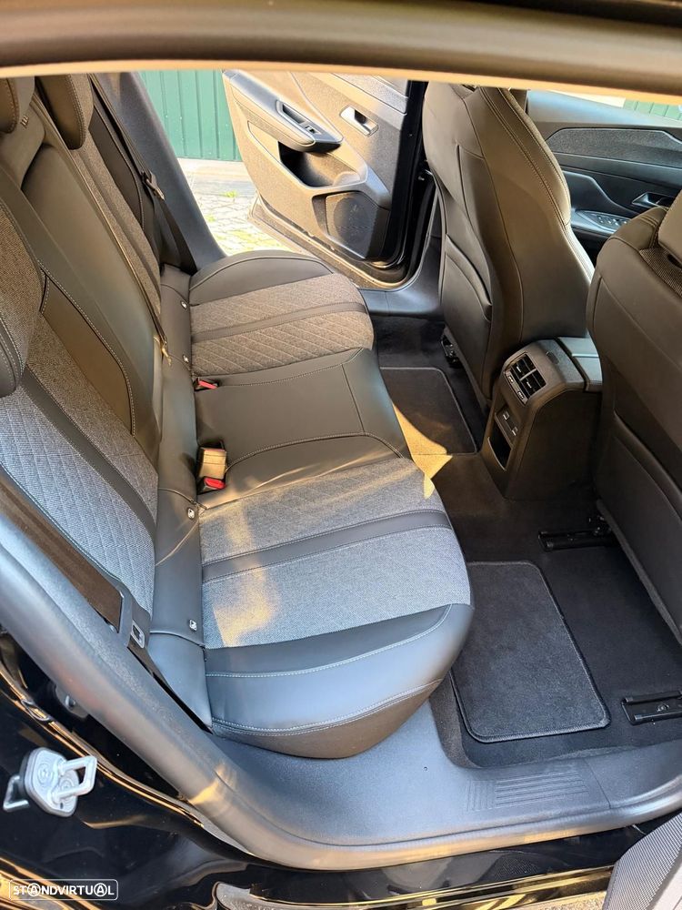 Peugeot 408 1.6 Hybrid Allure Pack e-EAT8 - 22