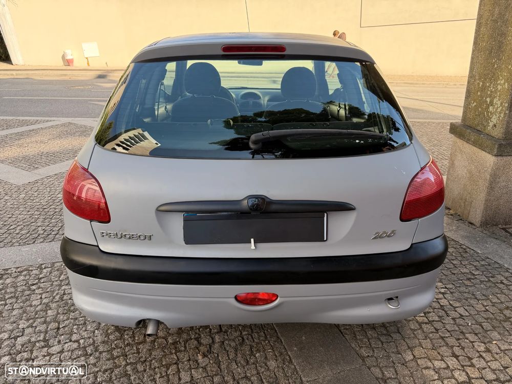 Peugeot 206 2000 photo 3