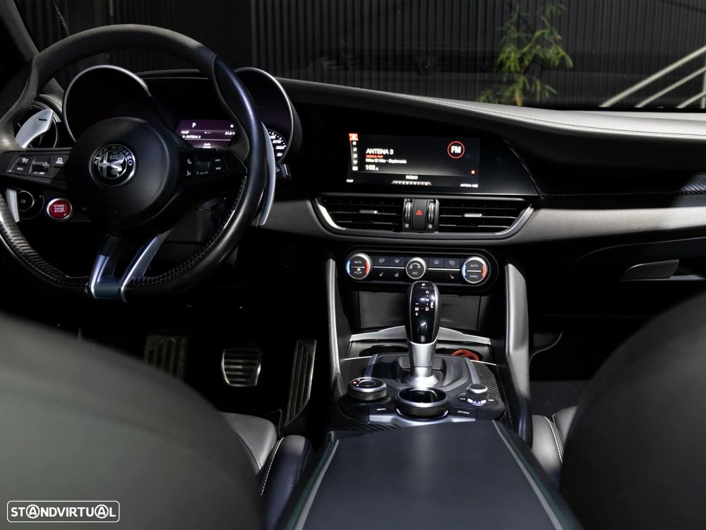 Alfa Romeo Giulia - 18