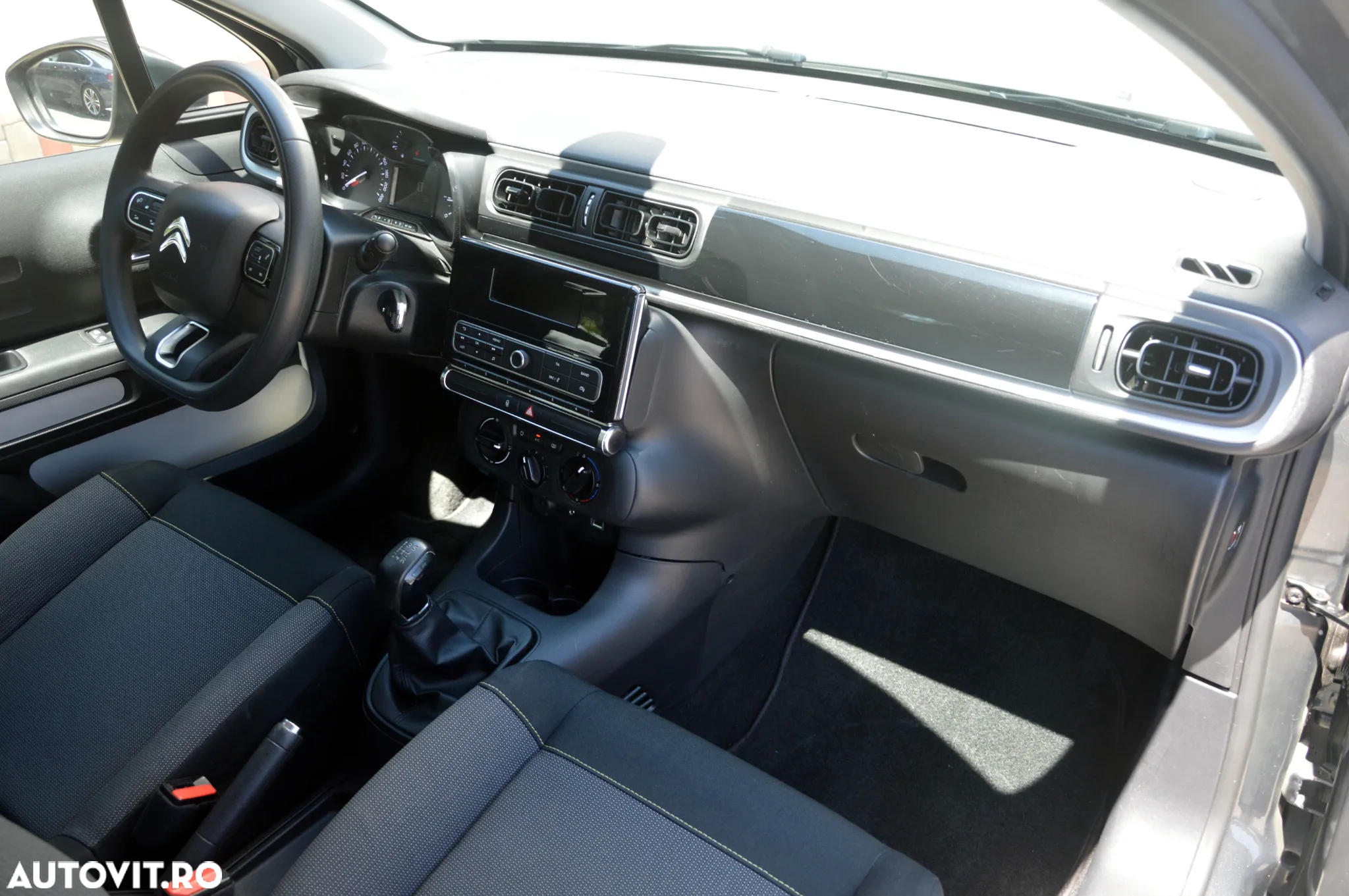 Citroën C3 Pure Tech 82 FEEL - 24