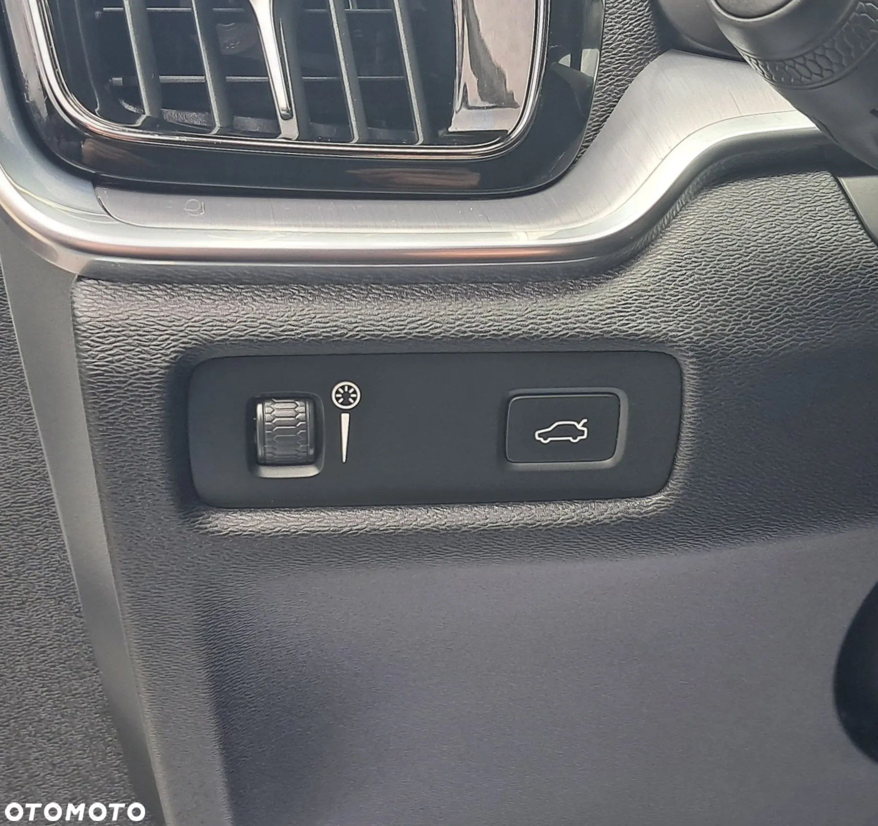 Volvo V60 B4 D Geartronic Momentum - 29