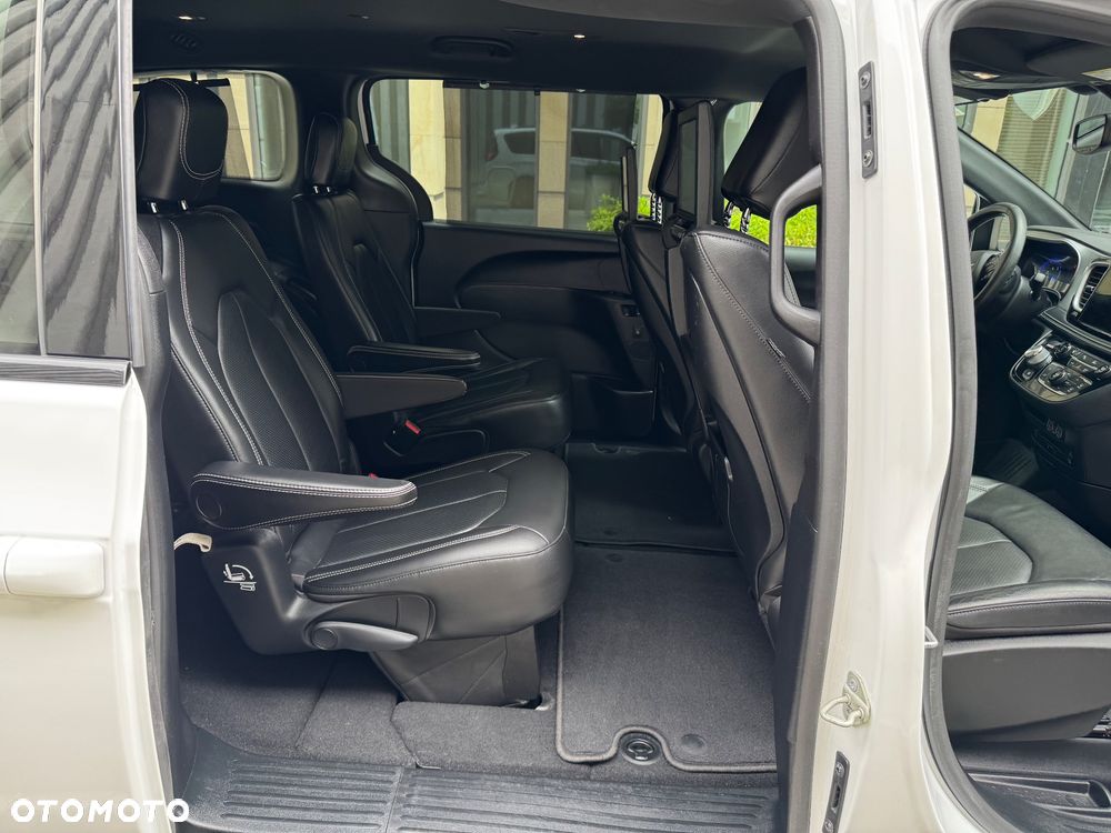 Chrysler Pacifica - 26