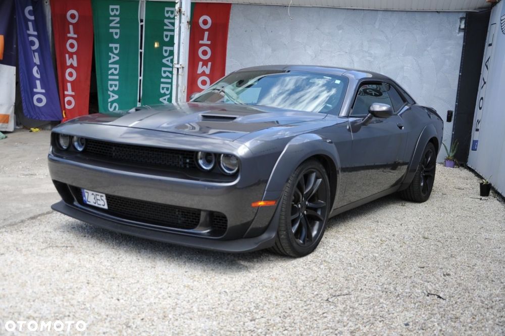 Dodge Challenger - 9
