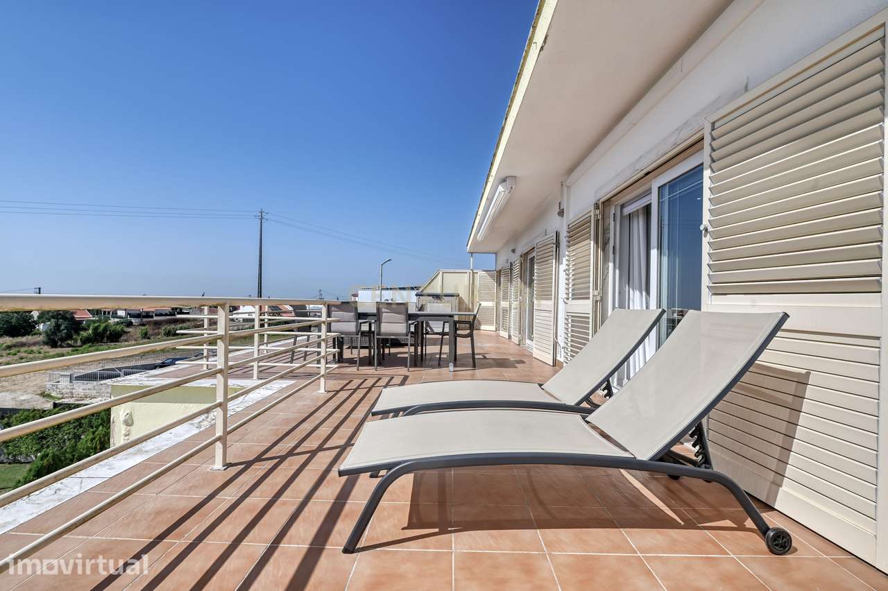 Apartamento T4 transformado em T3 no Zambujal (Sesimbra) em condomínio - Grande imagem: 4/32